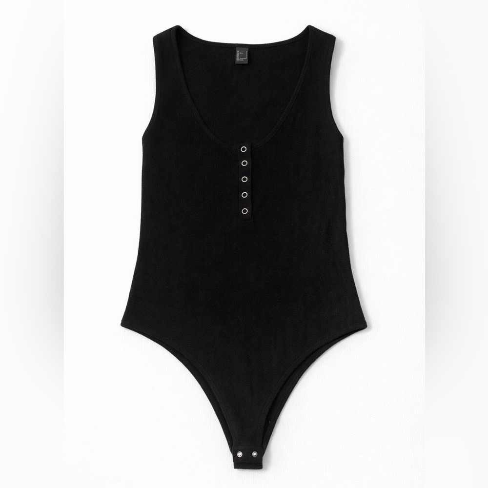 Forever 21 Black Sleeveless Bodysuit